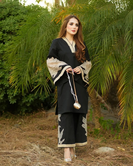 Almond Embroidery 2pc (Black)